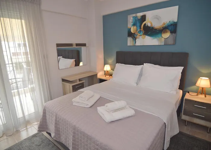 Naya Lux 卡斯托里亚